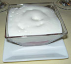 Coconut form with strawberries : ふわふわココナツミルク